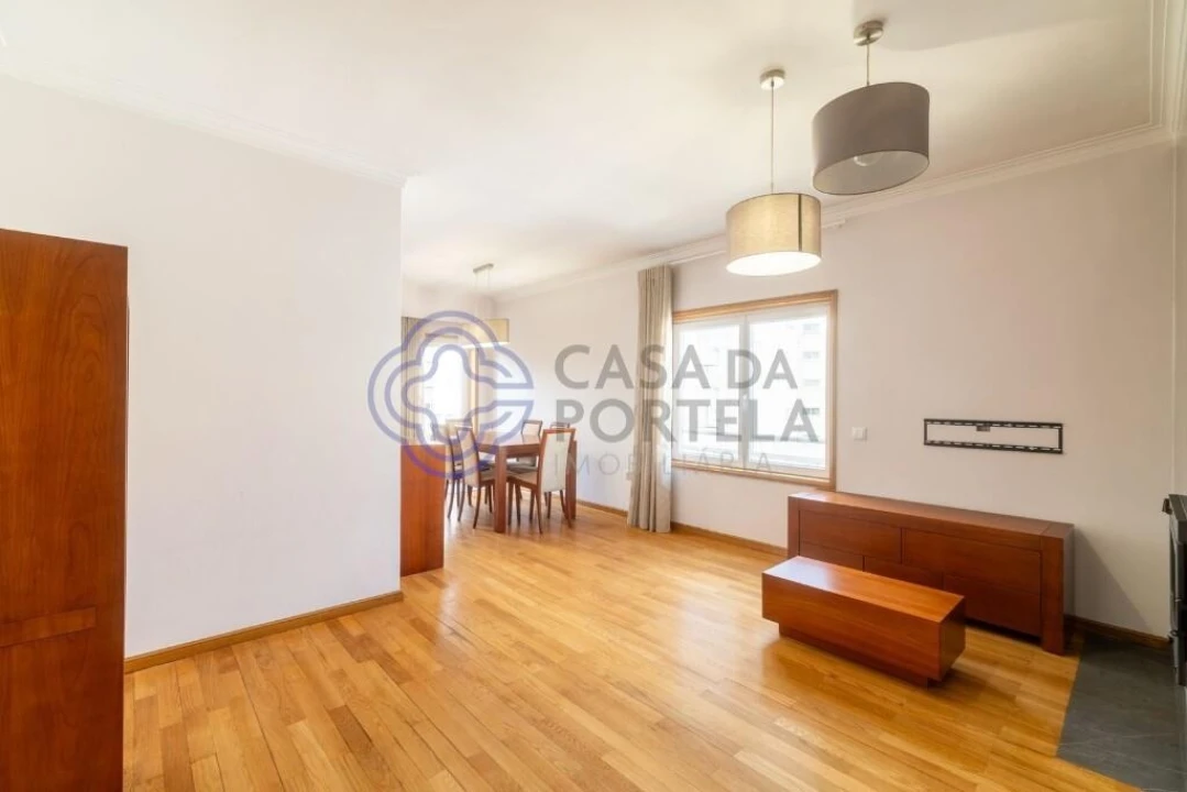 Apartamento T2 para Venda em Cidade da Maia Foto 3