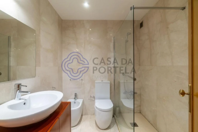 Apartamento T2 para Venda em Cidade da Maia Foto 11