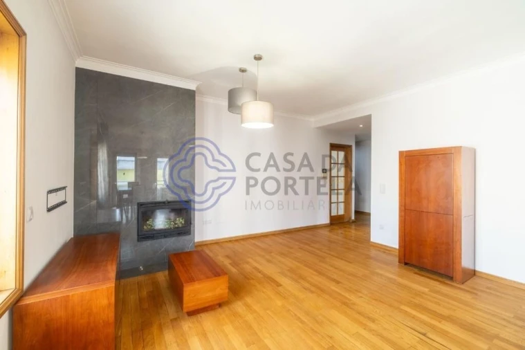 Apartamento T2 para Venda em Cidade da Maia Foto 5