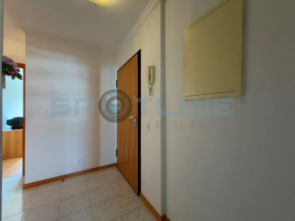 Apartamento T2 para Arrendamento em Lagos (São Sebastião e Santa Maria) Foto 9