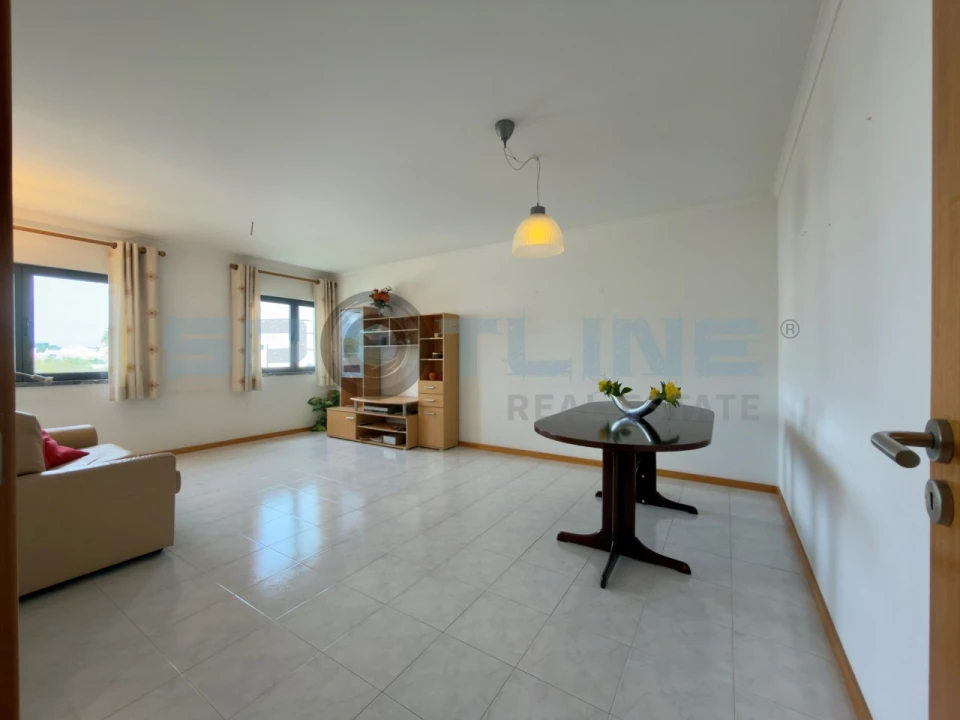 Apartamento T2 para Arrendamento em Lagos (São Sebastião e Santa Maria) Foto 10