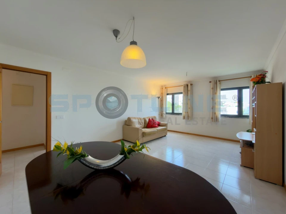 Apartamento T2 para Arrendamento em Lagos (São Sebastião e Santa Maria) Foto 13