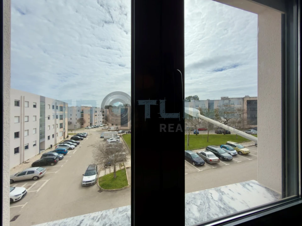 Apartamento T2 para Arrendamento em Lagos (São Sebastião e Santa Maria) Foto 40