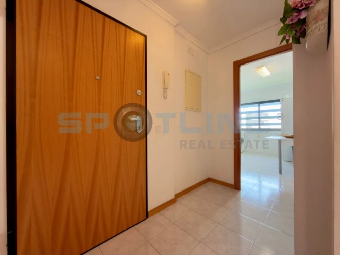 Apartamento T2 para Arrendamento em Lagos (São Sebastião e Santa Maria) Foto 8