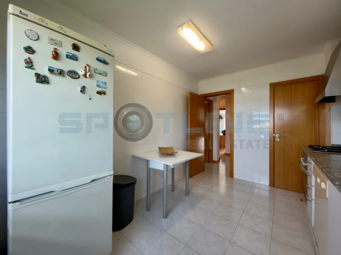 Apartamento T2 para Arrendamento em Lagos (São Sebastião e Santa Maria) Foto 24