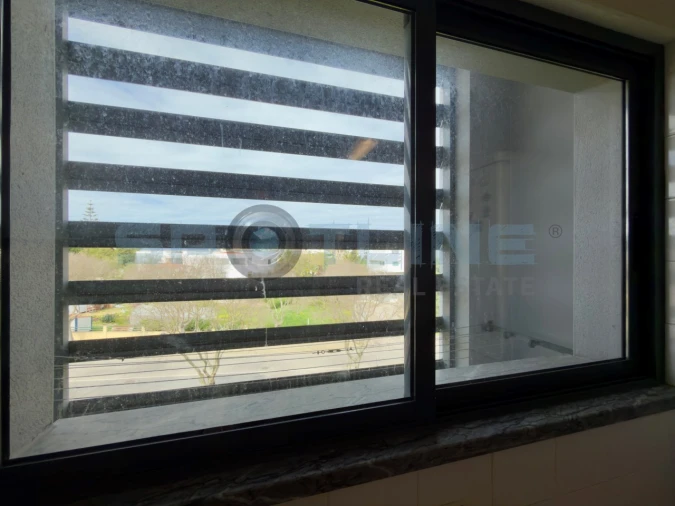 Apartamento T2 para Arrendamento em Lagos (São Sebastião e Santa Maria) Foto 25