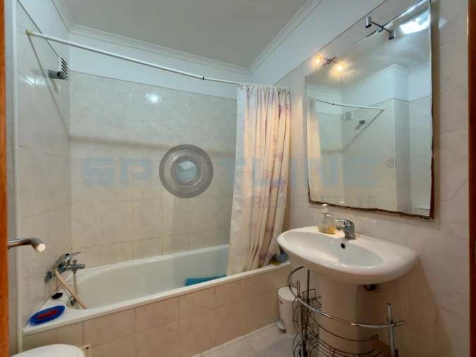 Apartamento T2 para Arrendamento em Lagos (São Sebastião e Santa Maria) Foto 28