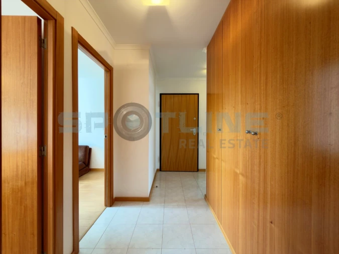 Apartamento T2 para Arrendamento em Lagos (São Sebastião e Santa Maria) Foto 31