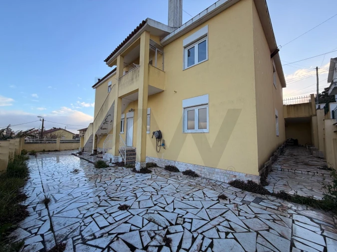 Moradia T5 para Venda em Porto Salvo Foto 9