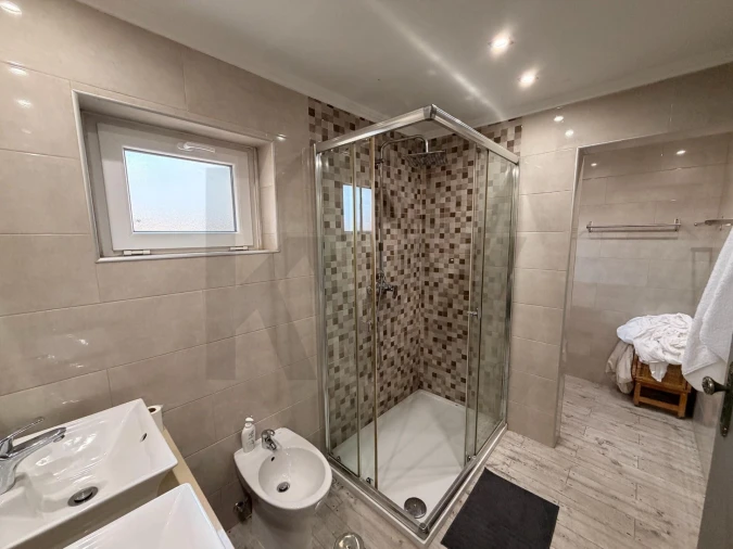 Moradia T5 para Venda em Porto Salvo Foto 29