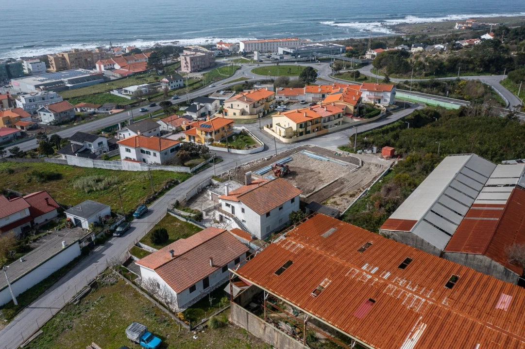 Moradia T6 para Venda em Vila Praia de Ancora Foto 57