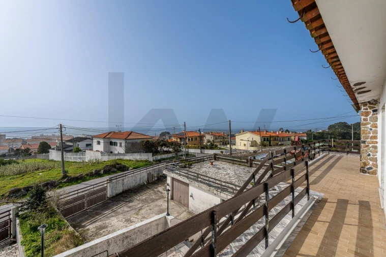 Moradia T6 para Venda em Vila Praia de Ancora Foto 5