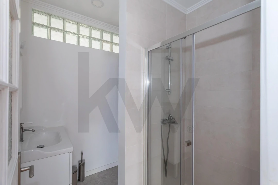 Apartamento T5 para Arrendamento em Arroios Foto 37