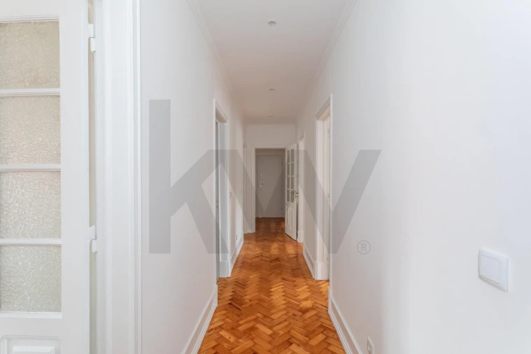 Apartamento T5 para Arrendamento em Arroios Foto 14