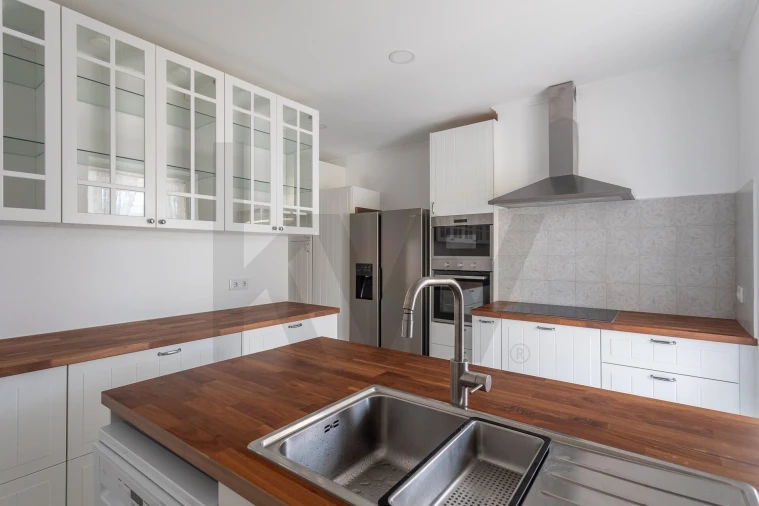 Apartamento T5 para Arrendamento em Arroios Foto 2