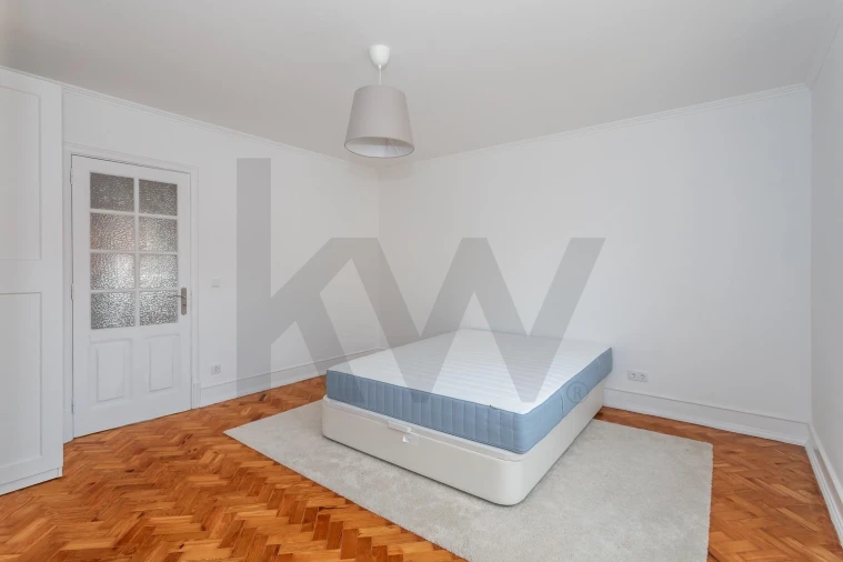 Apartamento T5 para Arrendamento em Arroios Foto 17