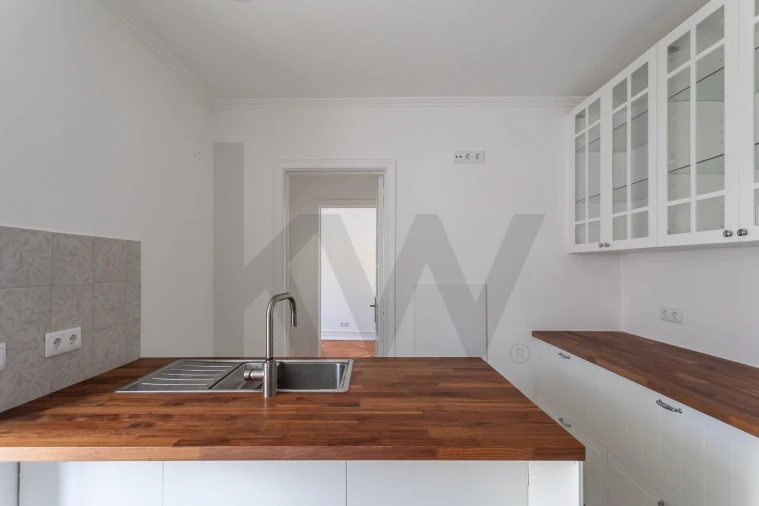 Apartamento T5 para Arrendamento em Arroios Foto 3