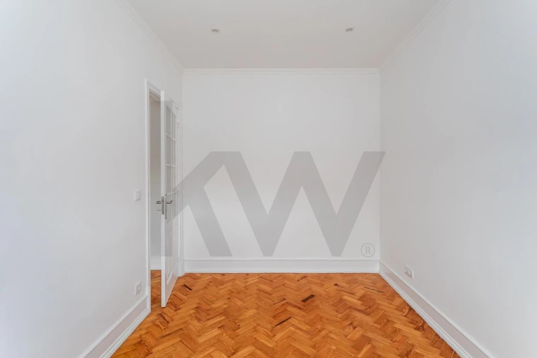 Apartamento T5 para Arrendamento em Arroios Foto 31