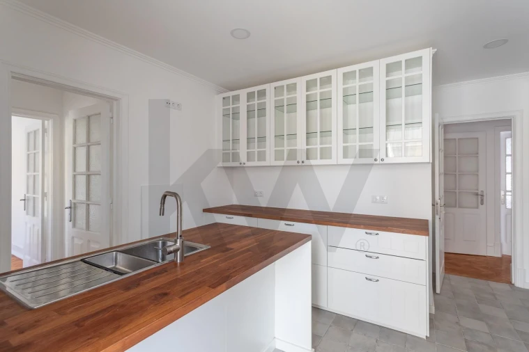 Apartamento T5 para Arrendamento em Arroios Foto 4