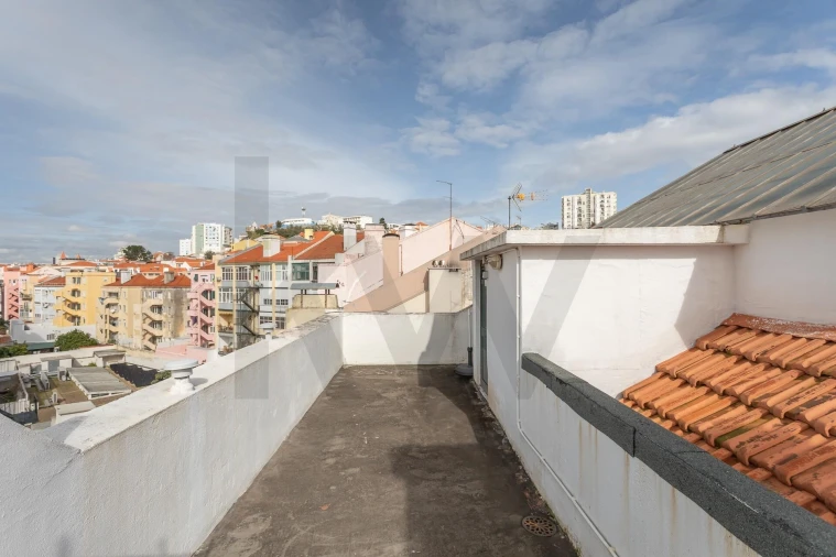 Apartamento T5 para Arrendamento em Arroios Foto 44