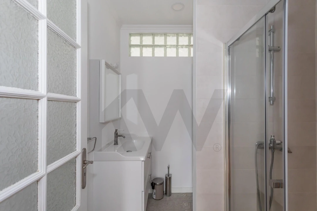 Apartamento T5 para Arrendamento em Arroios Foto 38