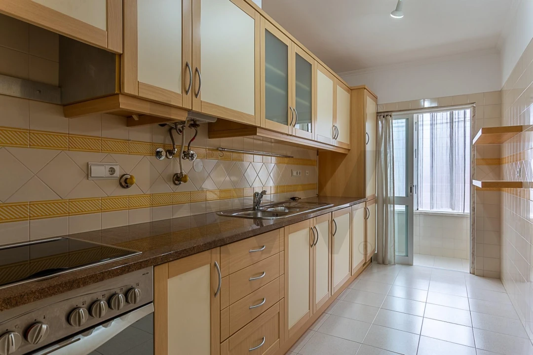 Apartamento T1 para Arrendamento em São Domingos de Rana Foto 17