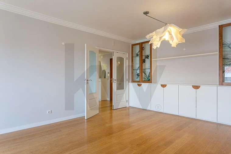 Apartamento T1 para Arrendamento em São Domingos de Rana Foto 5