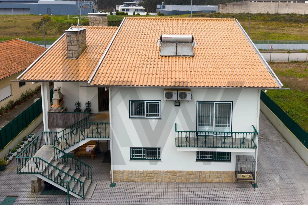 Moradia T3 para Venda em O. Azeméis, Riba-Ul, Ul, Macinhata Seixa, Madail Foto 13