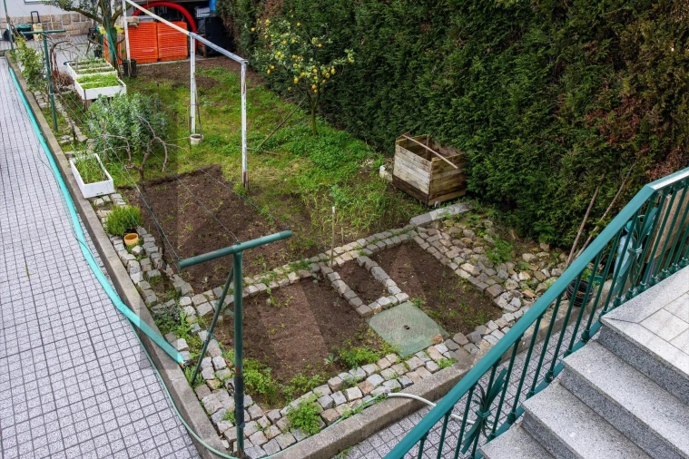 Moradia T3 para Venda em O. Azeméis, Riba-Ul, Ul, Macinhata Seixa, Madail Foto 14