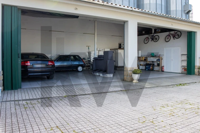 Moradia T3 para Venda em O. Azeméis, Riba-Ul, Ul, Macinhata Seixa, Madail Foto 7