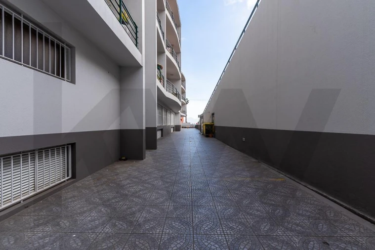 Armazém para Venda em Funchal (Santa Luzia) Foto 29