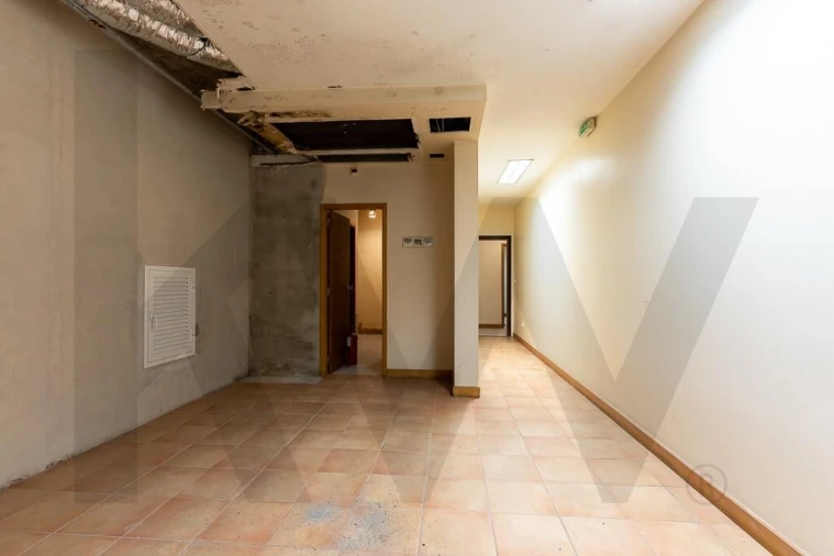 Armazém para Venda em Funchal (Santa Luzia) Foto 7