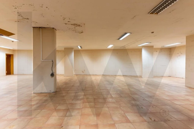 Armazém para Venda em Funchal (Santa Luzia) Foto 11