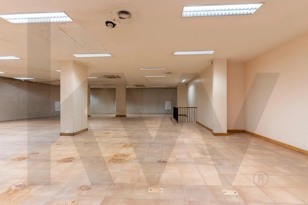Armazém para Venda em Funchal (Santa Luzia) Foto 5