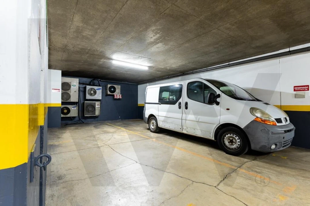 Armazém para Venda em Funchal (Santa Luzia) Foto 18