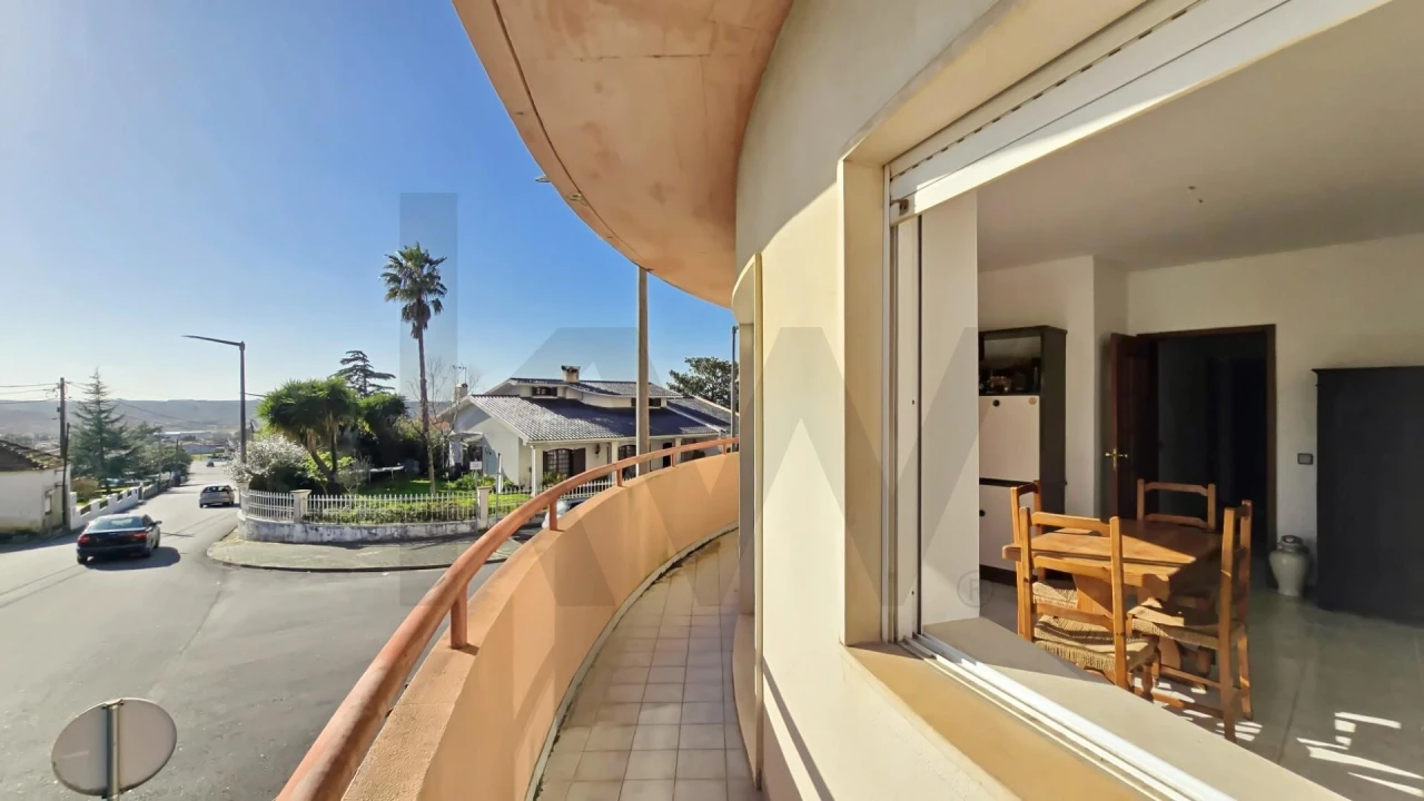 Apartamento T2 para Venda em Sangalhos Foto 3