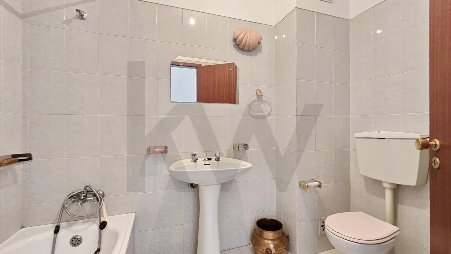 Apartamento T2 para Venda em Sangalhos Foto 38