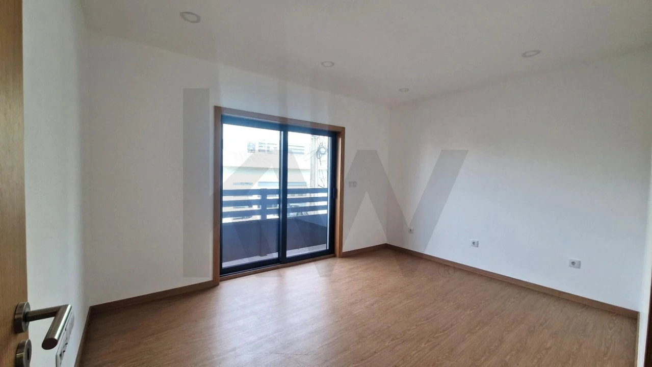 Apartamento T2 para Arrendamento em Aradas Foto 4