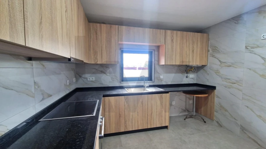 Apartamento T2 para Arrendamento em Aradas Foto 9