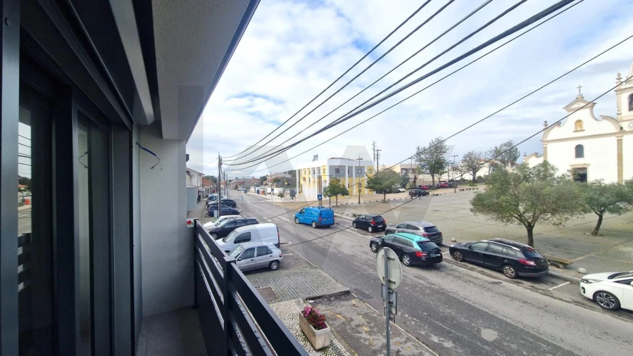 Apartamento T2 para Arrendamento em Aradas Foto 2