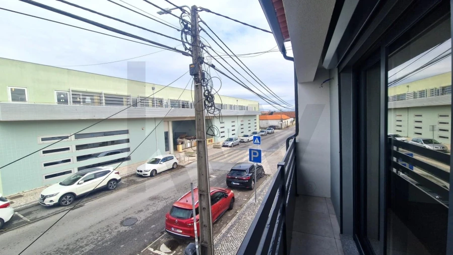 Apartamento T2 para Arrendamento em Aradas Foto 3