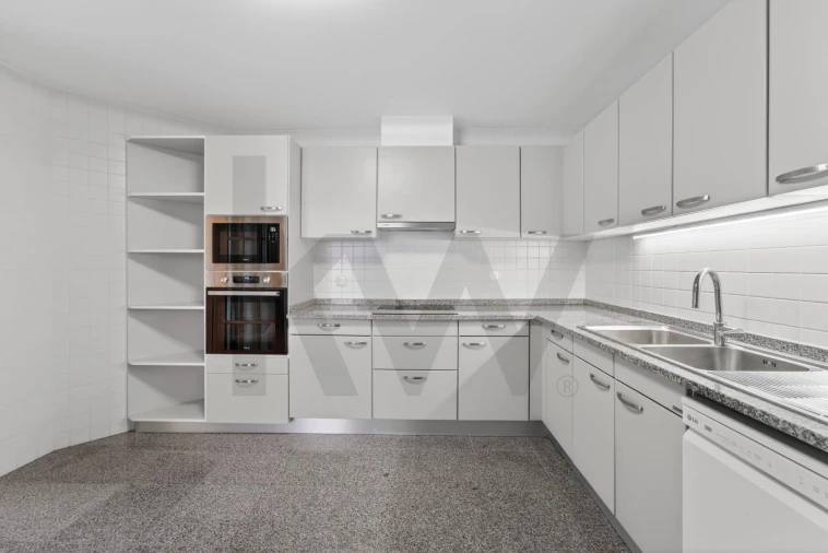 Apartamento T3 para Venda em São Martinho Foto 34