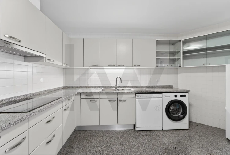 Apartamento T3 para Venda em São Martinho Foto 33