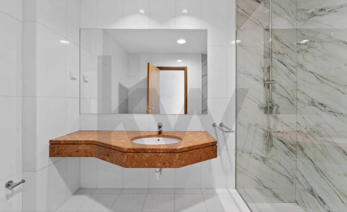 Apartamento T3 para Venda em São Martinho Foto 16