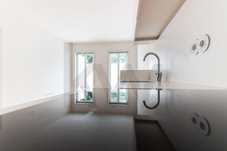 Apartamento T2 para Arrendamento em Campo de Ourique Foto 13