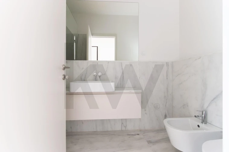 Apartamento T2 para Arrendamento em Campo de Ourique Foto 1