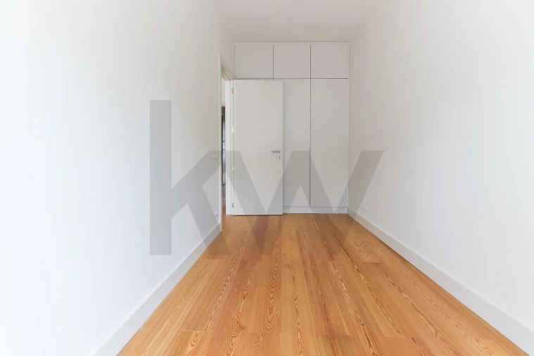 Apartamento T2 para Arrendamento em Campo de Ourique Foto 5