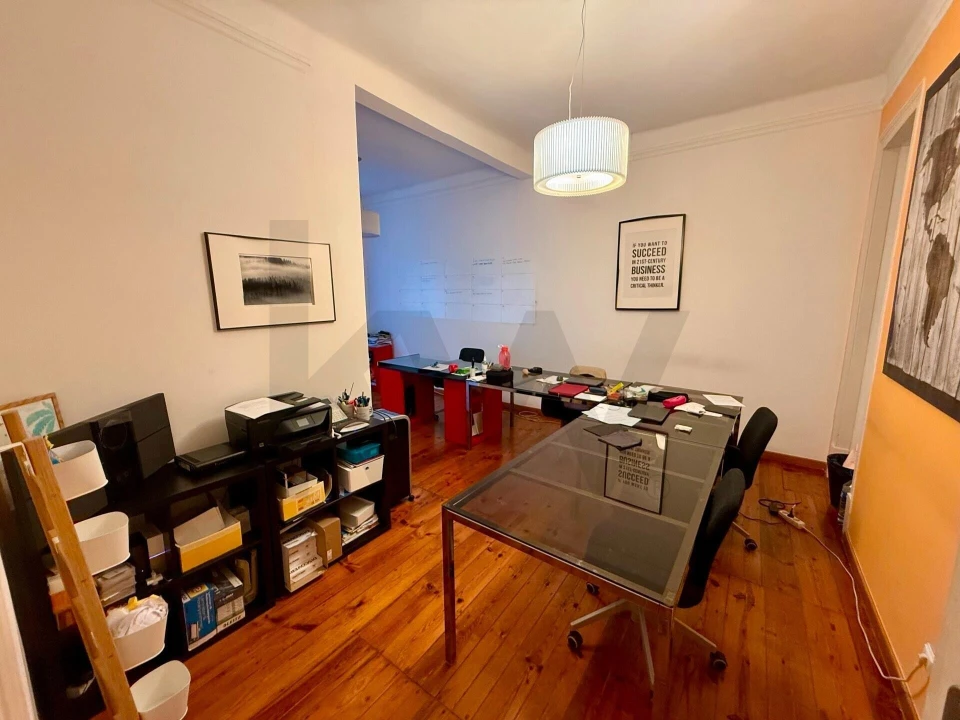 Apartamento T5 para Venda em Avenidas Novas Foto 5