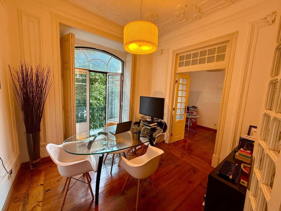 Apartamento T5 para Venda em Avenidas Novas Foto 1