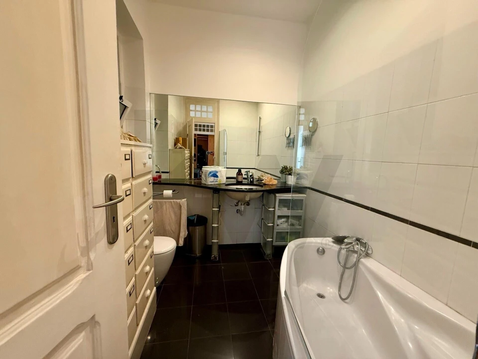 Apartamento T5 para Venda em Avenidas Novas Foto 20